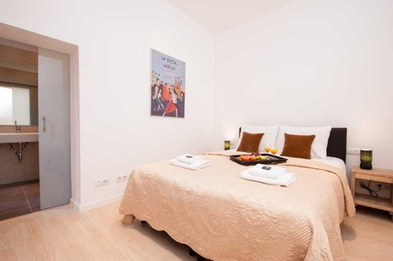 Short Stay Group Gracia Serviced Apartments บาร์เซโลนา ภายนอก รูปภาพ