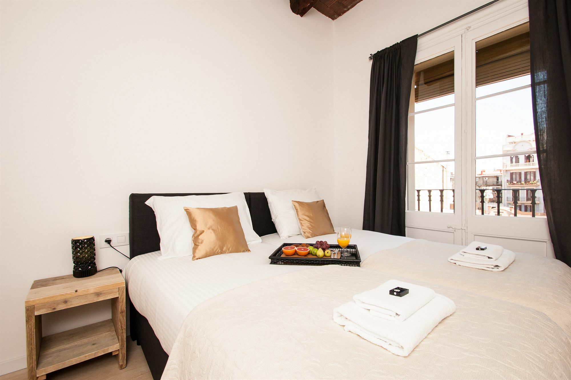 Short Stay Group Gracia Serviced Apartments บาร์เซโลนา ภายนอก รูปภาพ