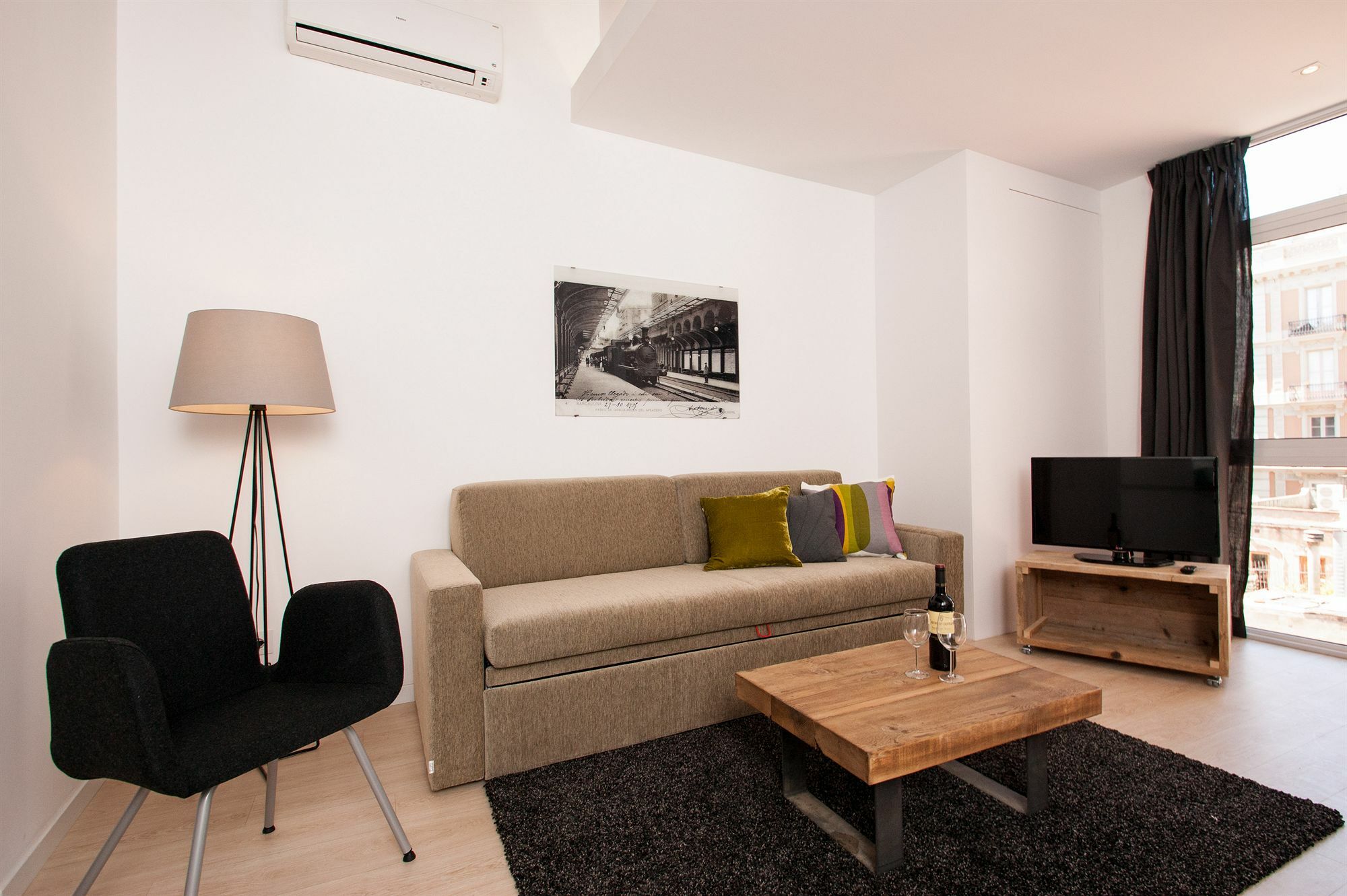Short Stay Group Gracia Serviced Apartments บาร์เซโลนา ภายนอก รูปภาพ